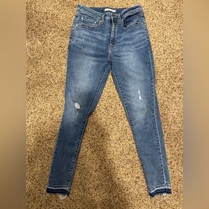 Levi's Women's Distressed Blue Skinny Jeans (size 30)